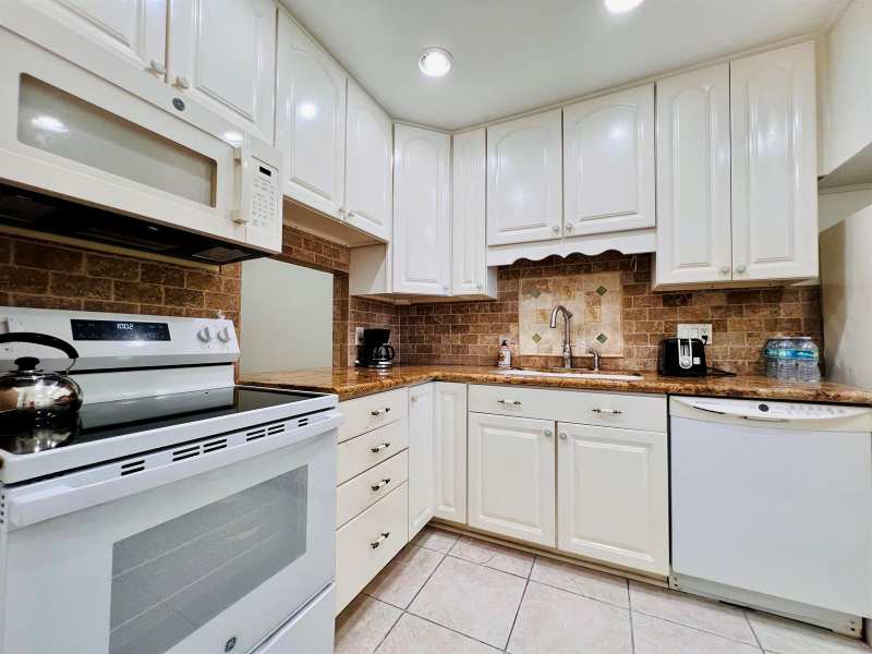 150 Lake Meryl Drive # 247, West Palm Beach FL 33411