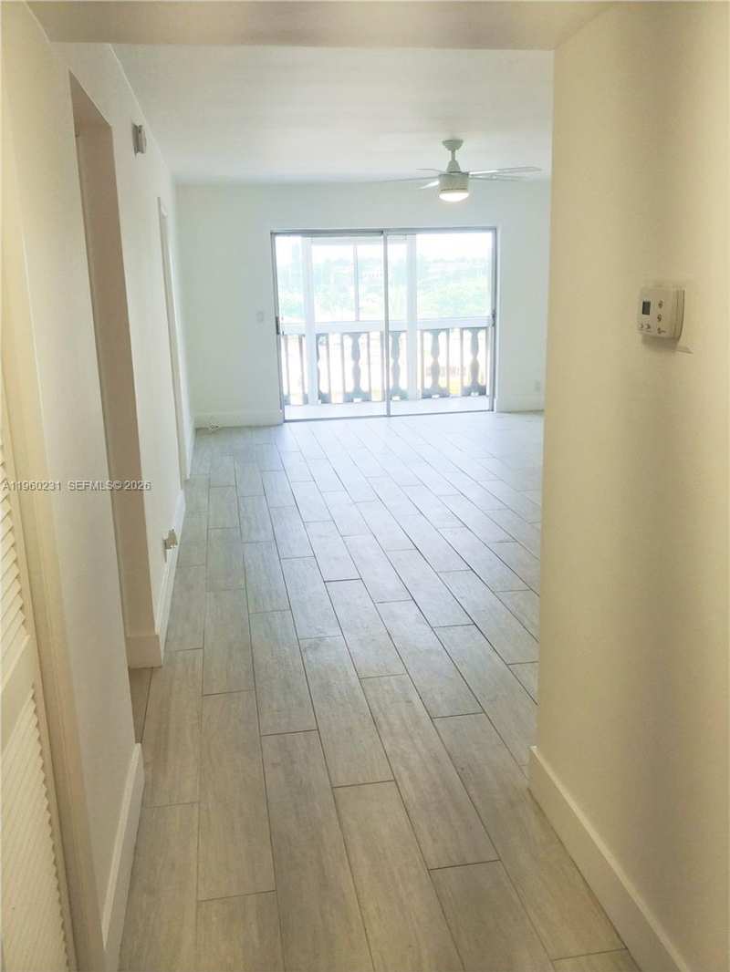 215 SE 3rd Ave # 307C, Hallandale Beach FL 33009