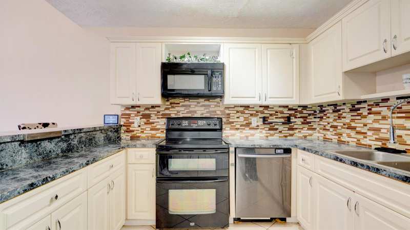 4782 Sunny Palm Circle # D, West Palm Beach FL 33415