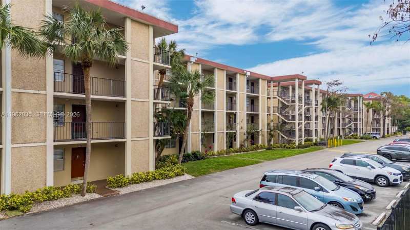 2649 NW 48th Ter # 130, Lauderdale Lakes FL 33313