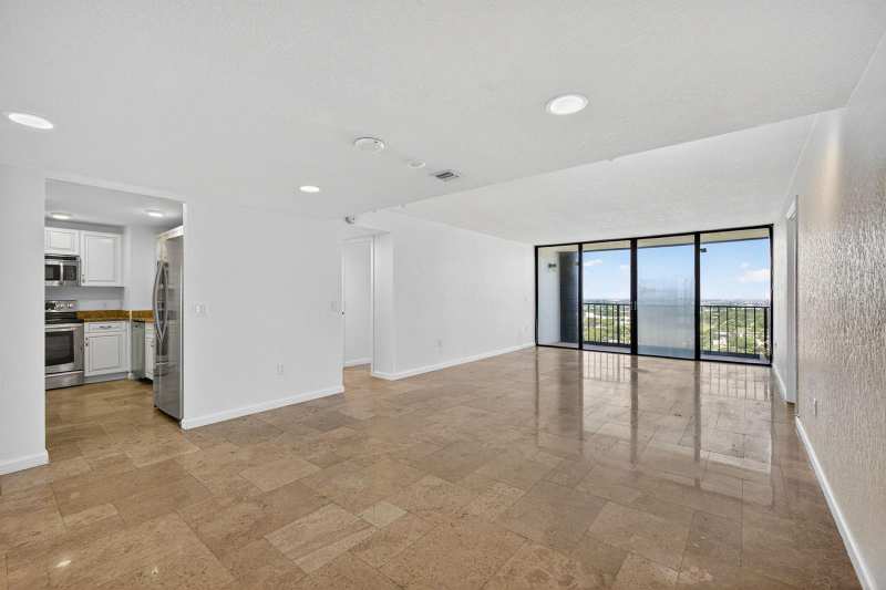 5600 N Flagler Drive # 2703, West Palm Beach FL 33407