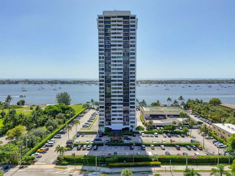 5600 N Flagler Drive # 2703, West Palm Beach FL 33407
