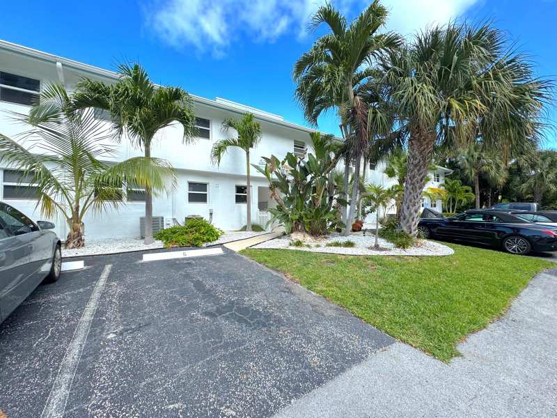 2815 NE 33rd Avenue # 106, Fort Lauderdale FL 33308