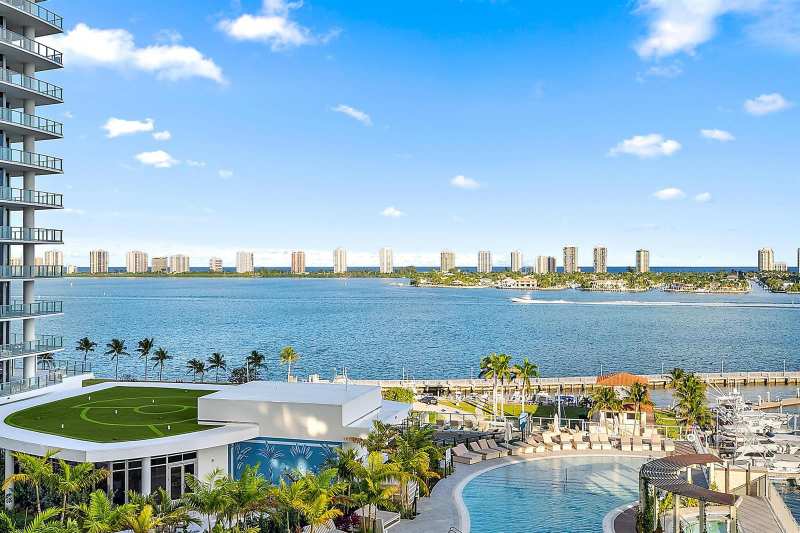 220 Lake Shore Drive # 1008, Lake Park FL 33403