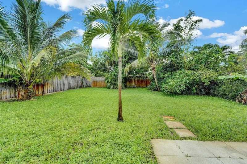 820 NE 17th Street, Fort Lauderdale FL 33305