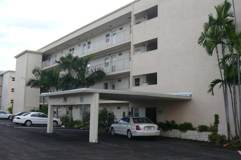 2400 NE 1st Lane # 206, Boynton Beach FL 33435
