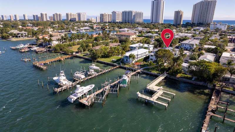 2649 Lake Drive # 1, Singer Island FL 33404