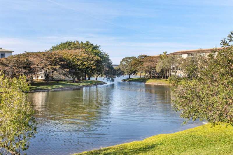 1705 Andros Isle # J2, Coconut Creek FL 33066