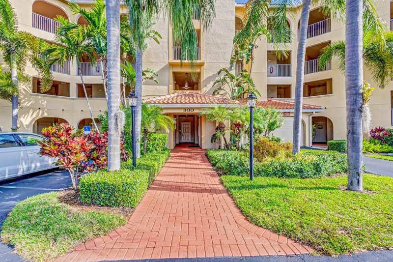 300 Uno Lago Drive # 305, Juno Beach FL 33408