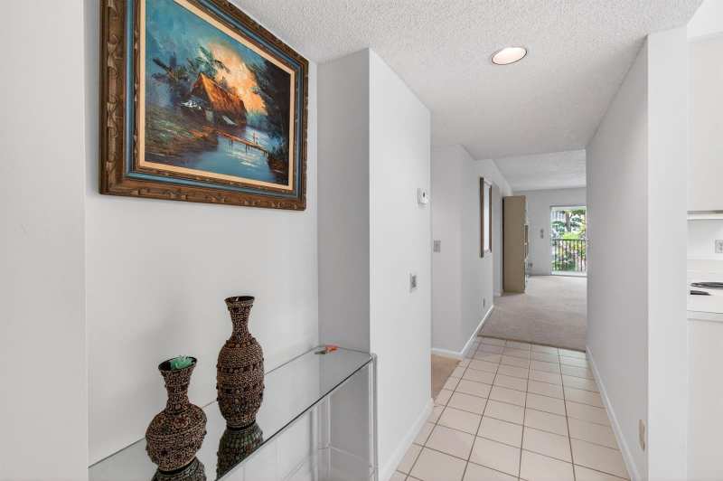 6585 Kensington Lane # 307, Delray Beach FL 33446