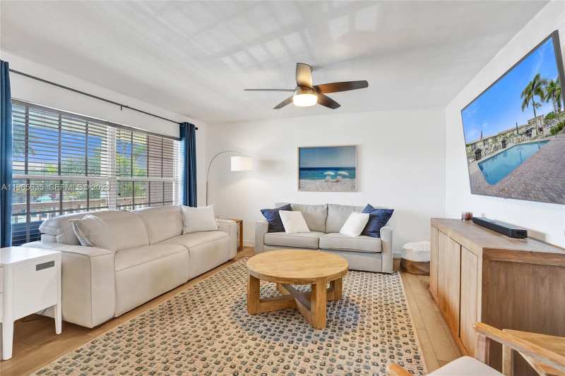 934 SE 9th Ave # 17, Pompano Beach FL 33060