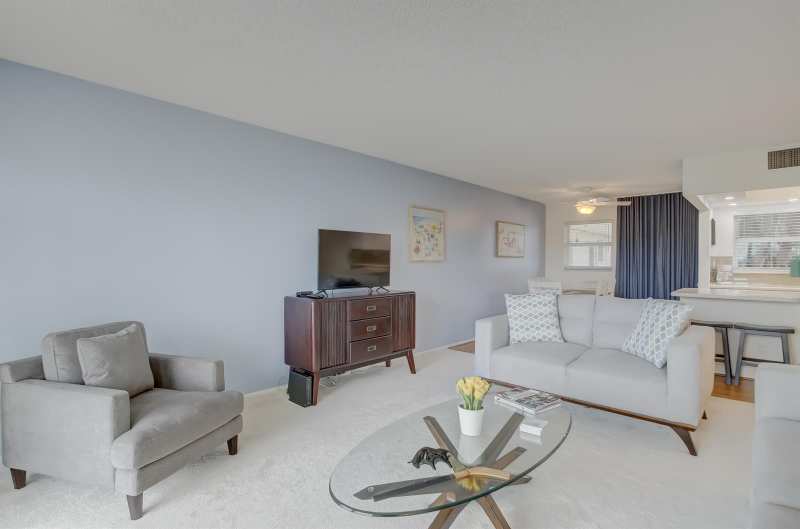 801 S Federal Highway # 308, Pompano Beach FL 33062
