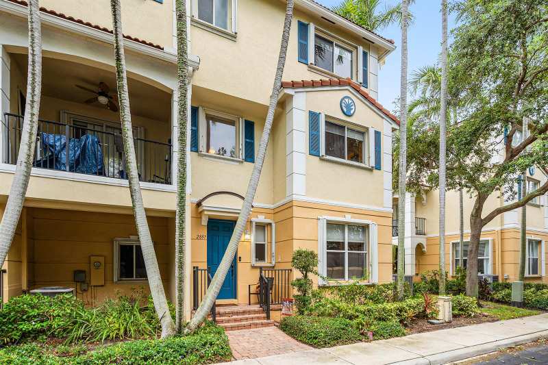 2897 S Greenleaf Circle, Boynton Beach FL 33426