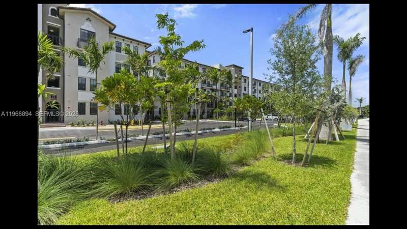 7850 Pasadena Blvd # B1, Pembroke Pines FL 33024