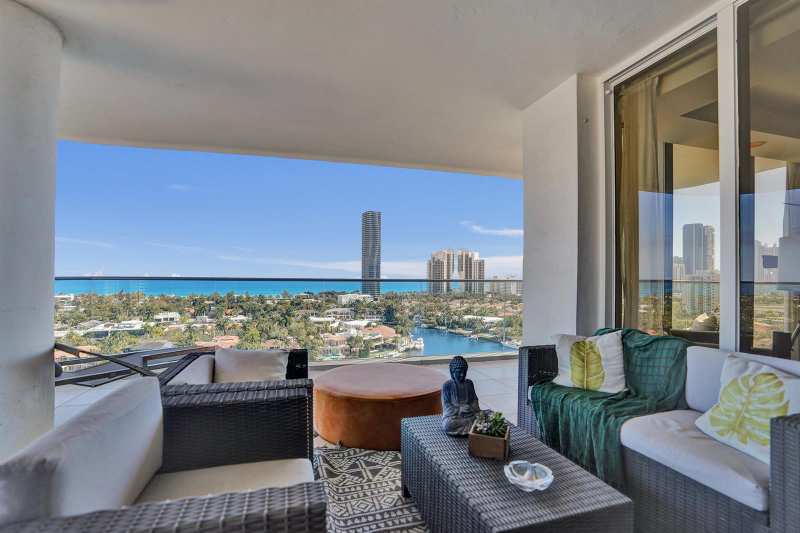 19707 Turnberry Way # 18j, Aventura FL 33180