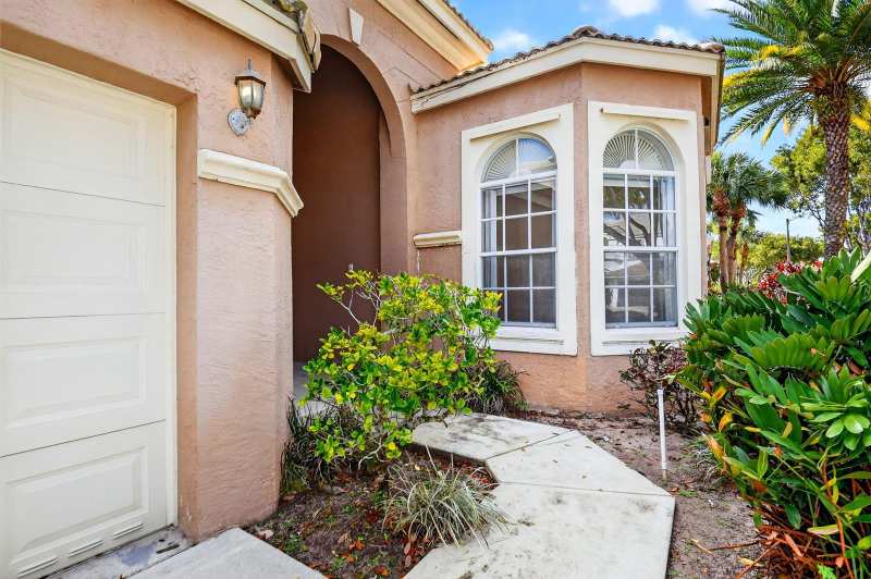 2431 Westmont Drive, Royal Palm Beach FL 33411