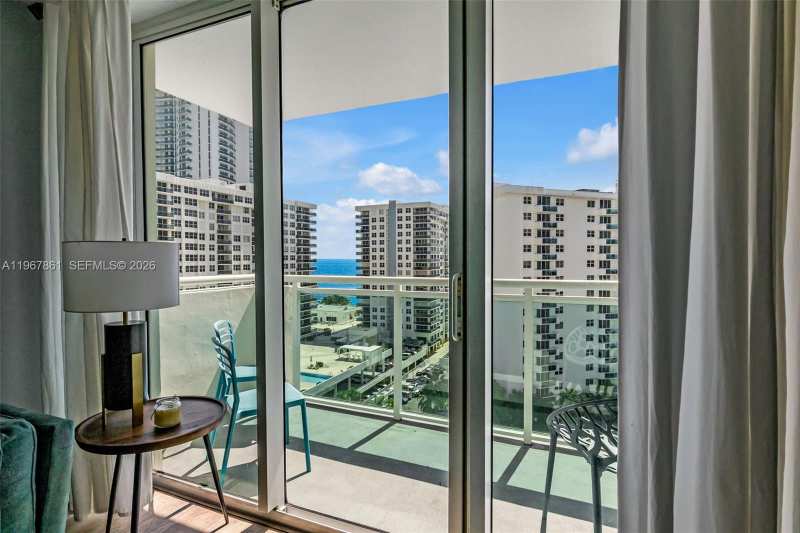 3000 S Ocean Dr # 1122, Hollywood FL 33019