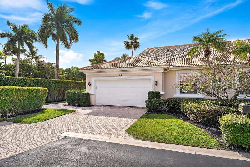 8110 Sandpiper Way, West Palm Beach FL 33412