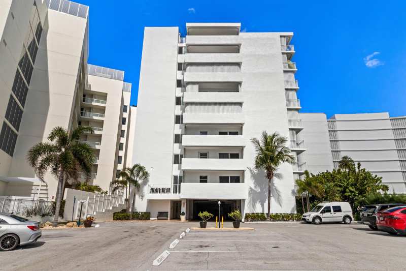 3580 S Ocean Boulevard # 2a, South Palm Beach FL 33480