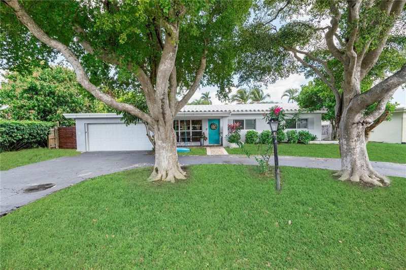 1949 Windward Drive, Pompano Beach FL 33062