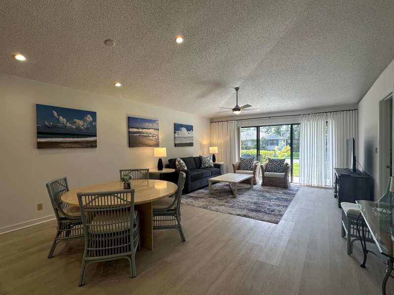 402 Club Drive, Palm Beach Gardens FL 33418