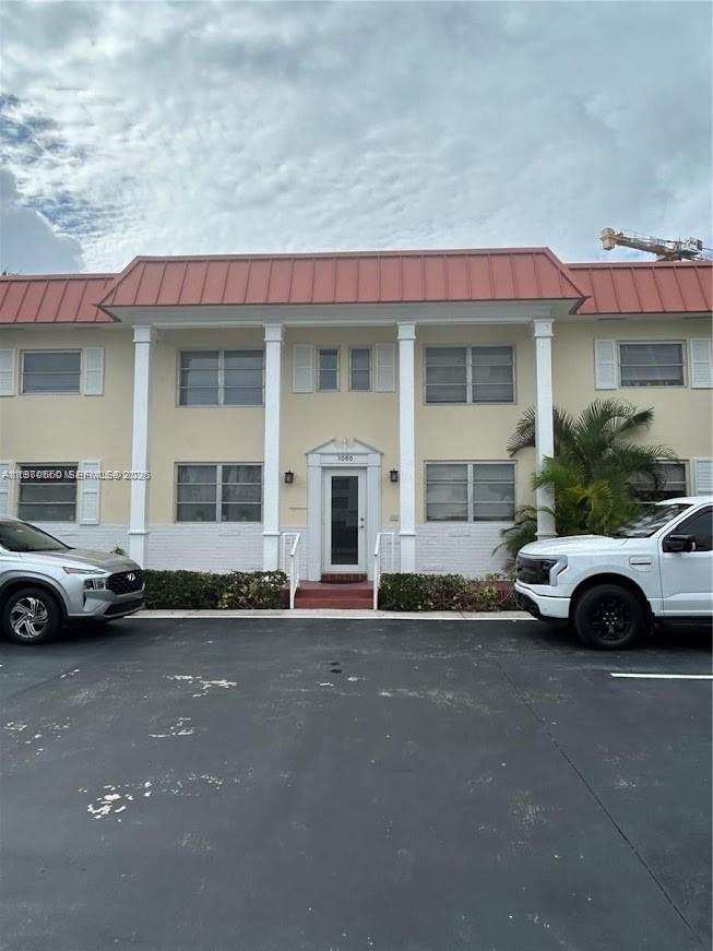 1060 92nd St # 7, Bay Harbor Islands FL 33154
