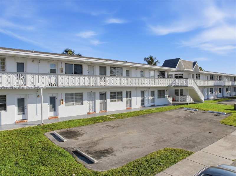 15 NW 204th St # 30, Miami Gardens FL 33169