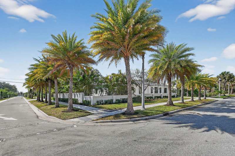 326 Palmetto Street, West Palm Beach FL 33405