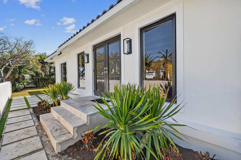 326 Palmetto Street, West Palm Beach FL 33405