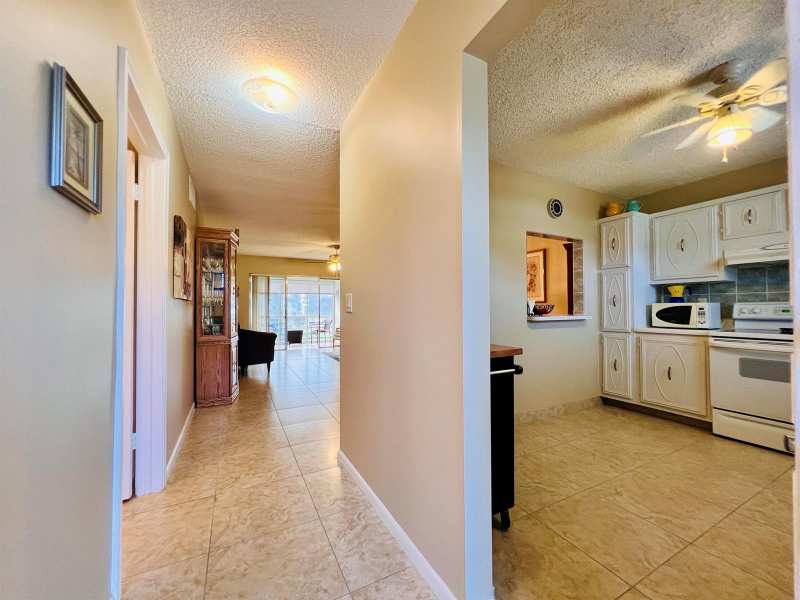 203 Oxford 500, West Palm Beach FL 33417