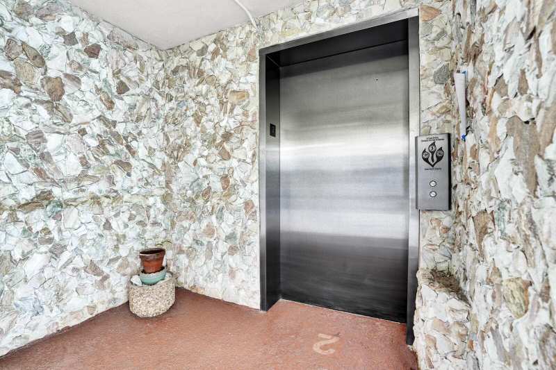2102 Lucaya Bend # F2, Coconut Creek FL 33066