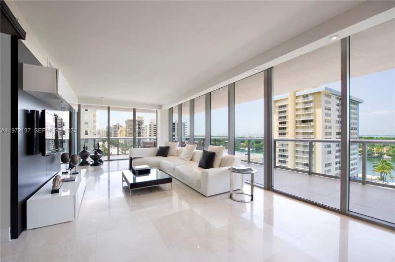 5875 Collins Ave # 1008, Miami Beach FL 33140