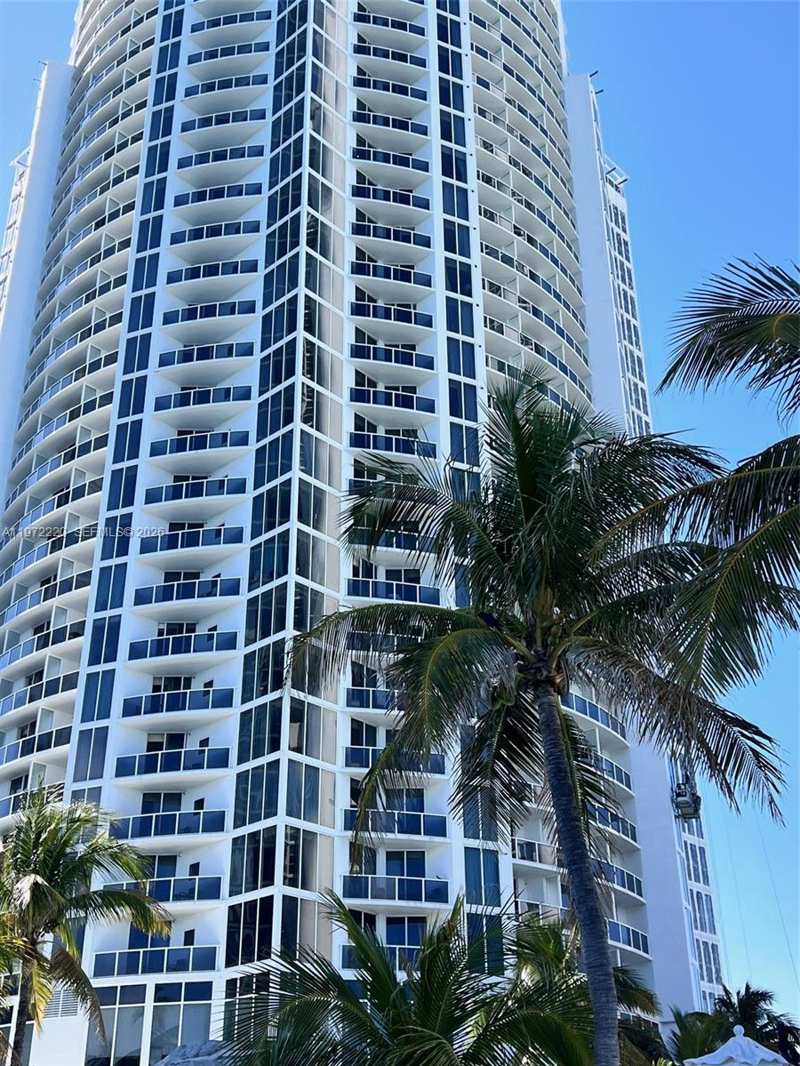 18001 Collins Ave # 1702, Sunny Isles Beach FL 33160