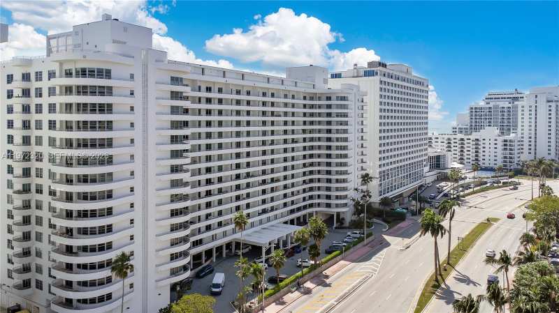 5555 Collins Ave # 5B, Miami Beach FL 33140