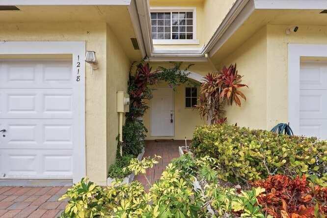1218 Imperial Lake Road, West Palm Beach FL 33413