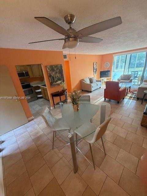 2801 Somerset Dr # 105, Lauderdale Lakes FL 33311