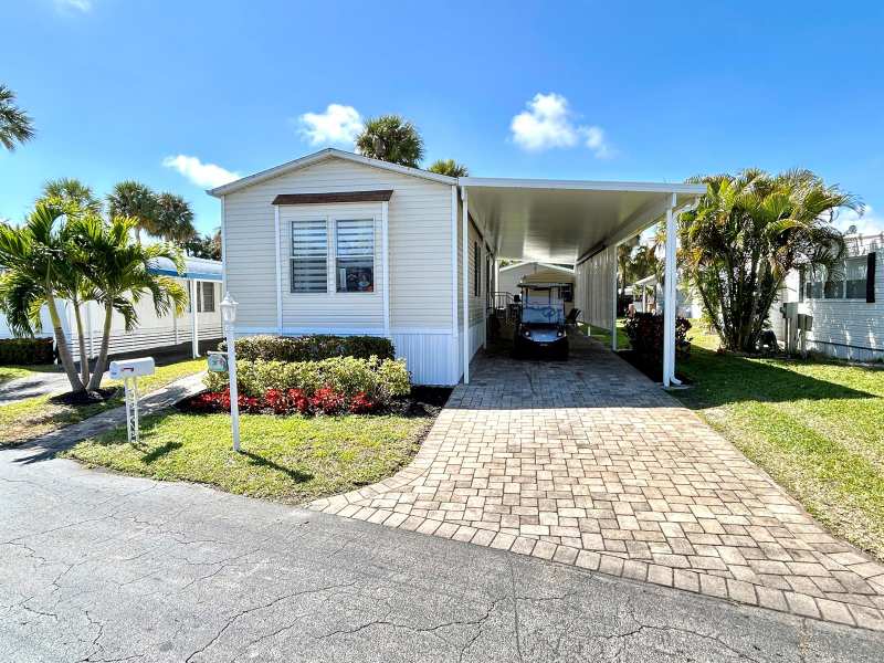 613 Jasmine Lane, Deerfield Beach FL 33442
