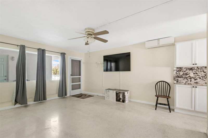 3212 NE 7th Place # 12, Pompano Beach FL 33062