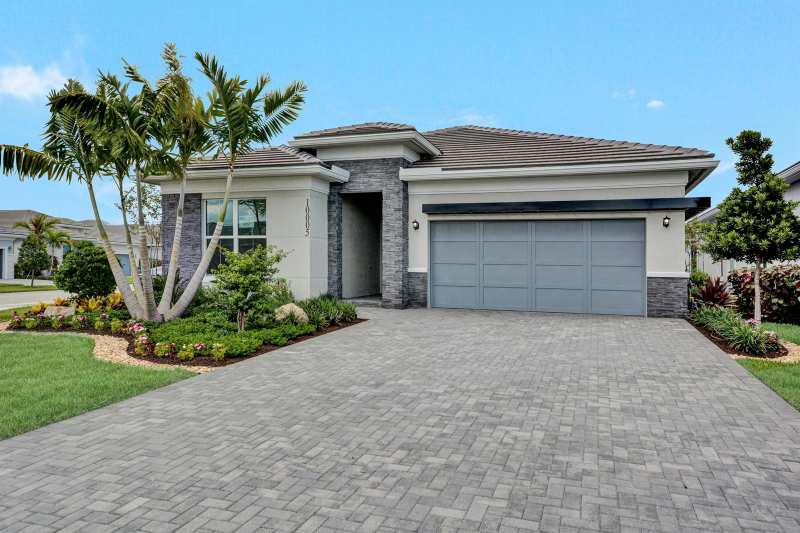 10005 Driftwood Way, Palm Beach Gardens FL 33412