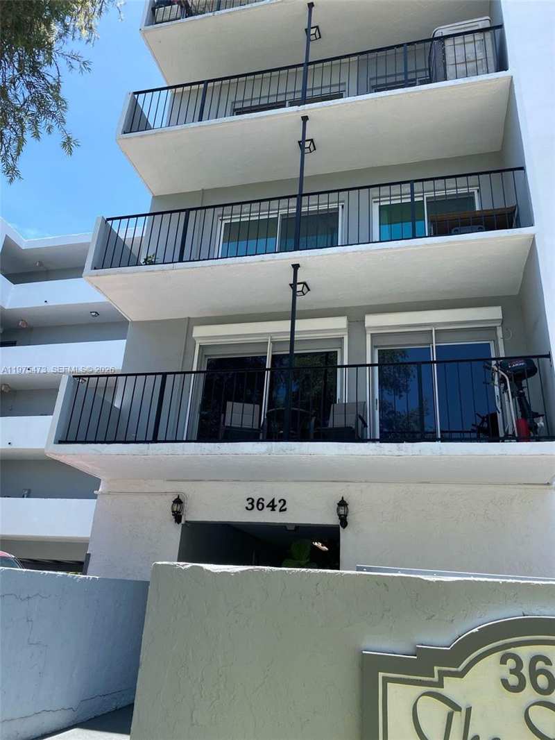 3642 NE 171st St # 208, North Miami Beach FL 33160