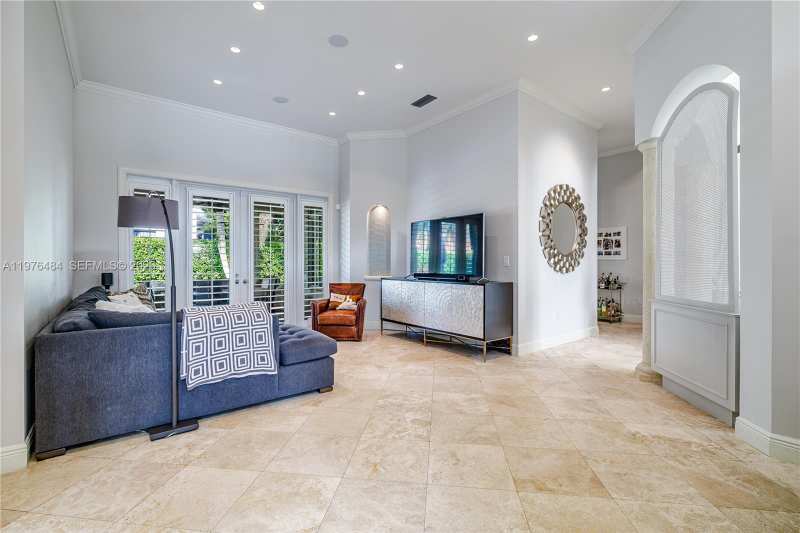 16721 SW 86th Ct, Palmetto Bay FL 33157