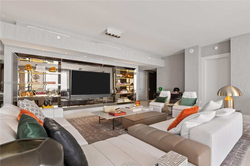 17749 Collins Ave # 902, Sunny Isles Beach FL 33160