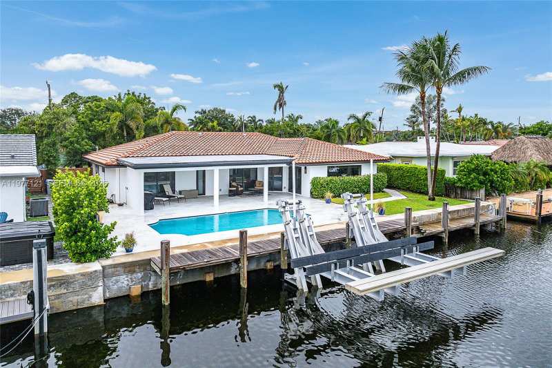 1250 NE 27th Terrace, Pompano Beach FL 33062