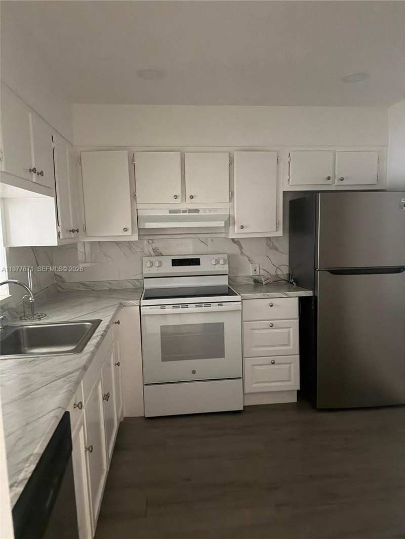 11925 NE 2nd Ave # B207, North Miami FL 33161