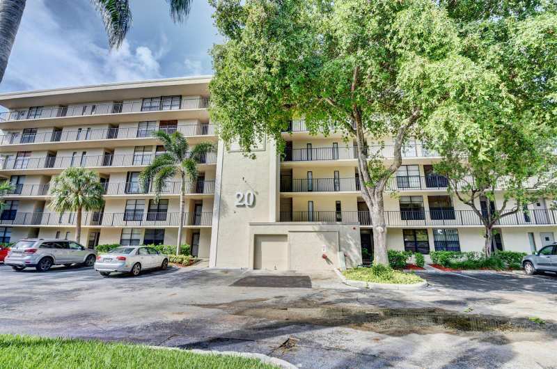 20 Royal Palm Way # 602, Boca Raton FL 33432