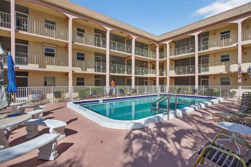 100 SE 6th Avenue # 303, Pompano Beach FL 33060