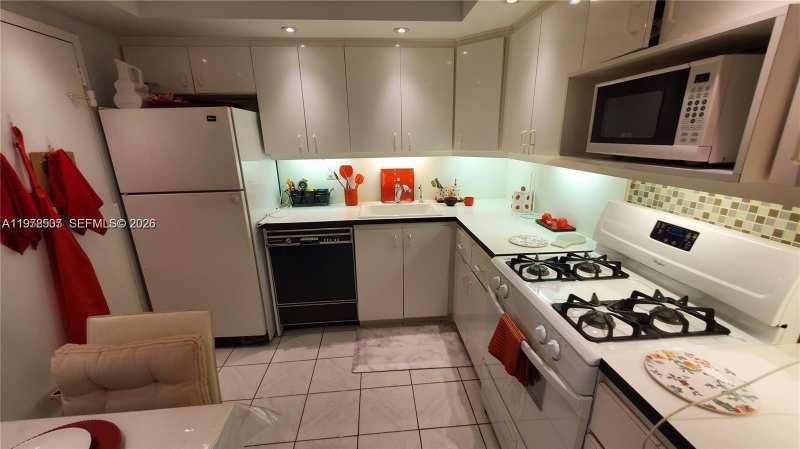 2030 S Ocean Dr # 401, Hallandale Beach FL 33009