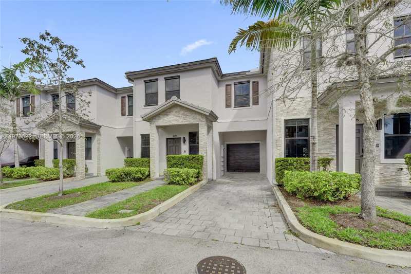 1609 SW 28th St, Fort Lauderdale FL 33315