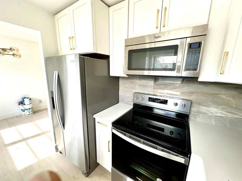 121 Sheffield F, West Palm Beach FL 33417