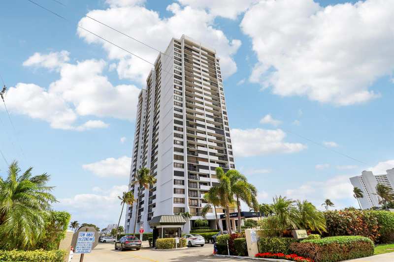 5600 N Flagler Drive # 1001, West Palm Beach FL 33407